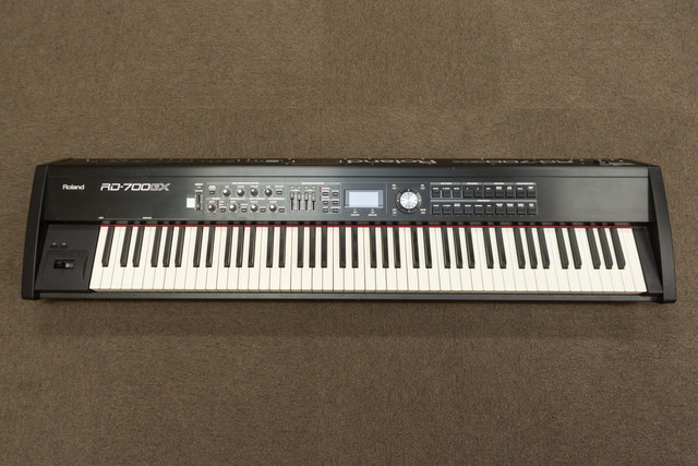 E.Piano Roland RD700